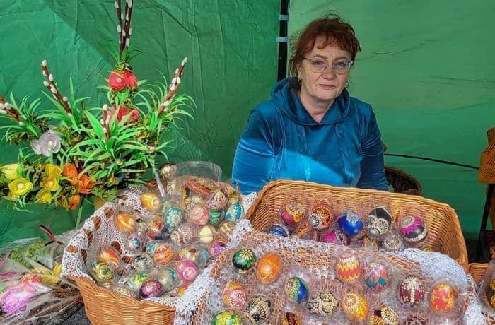 Bożena Halina Mucha na jarmarku w Grajewie.jpg